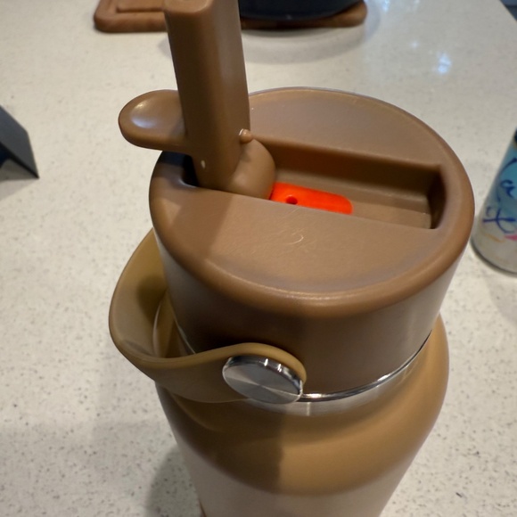 32 oz Hydroflask tumbler special edition toffee color with matching boot - Picture 12 of 16